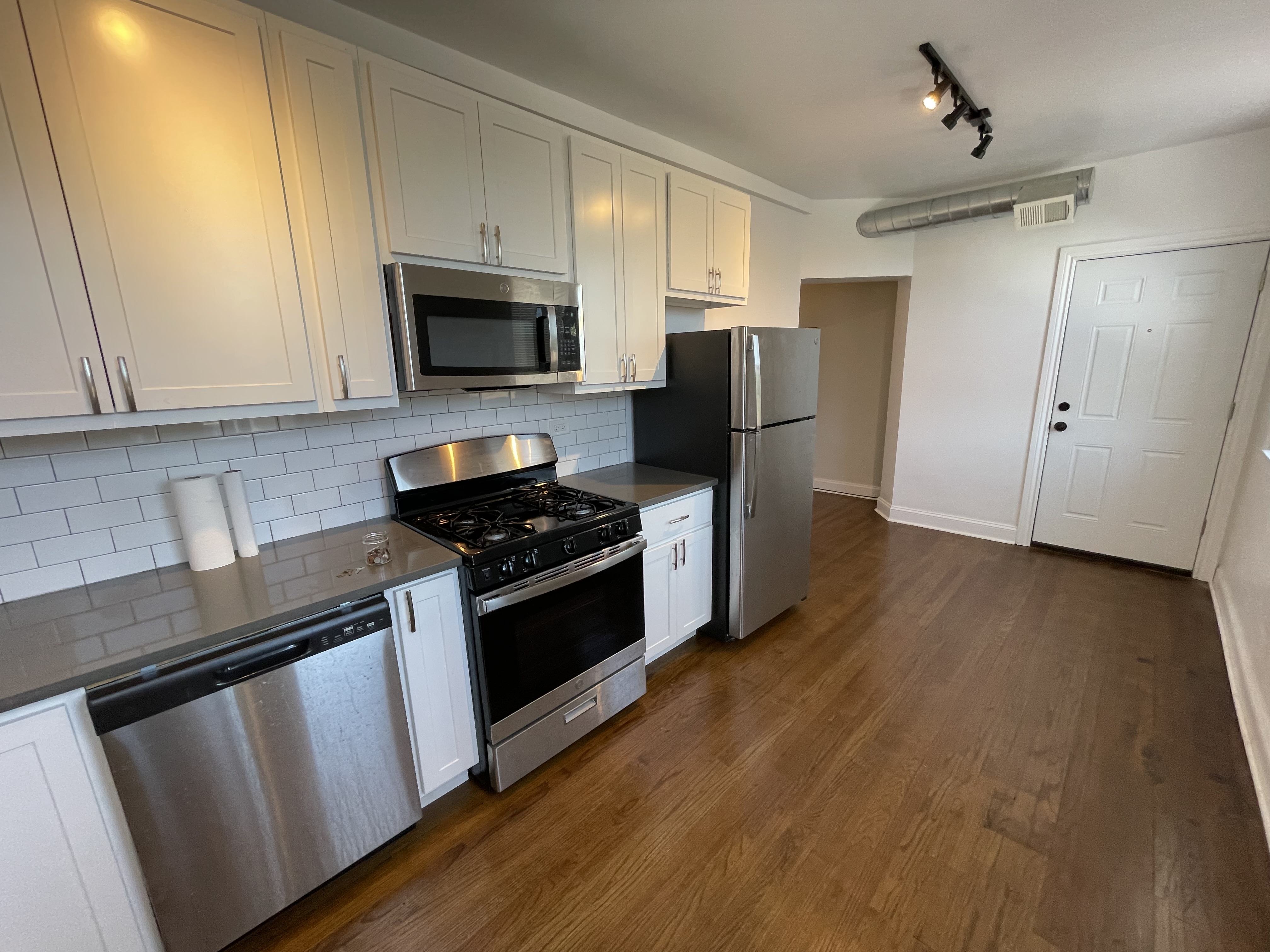 4049-57 N. Francisco Ave. 4049-57 N. Francisco Ave., Chicago, IL 60618 Irving Park - Leasing by Cross Street